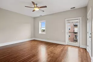 930 W Dakin St, Chicago, IL 60613 - Photo 12