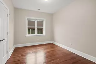 930 W Dakin St, Chicago, IL 60613 - Photo 10