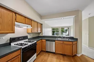 1016 Spring Ct, Darien, IL 60561 - Photo 12