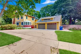 523 Prairie St, Saint Charles, IL 60174 - Photo 2
