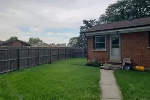 226 N Bierman Ave, Villa Park, IL 60181 - Photo 6