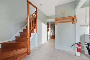 29W434 Hawthorne Ln, Warrenville, IL 60555 - Photo 2