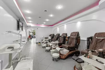 353 W Chicago Avenue #A, Chicago, IL 60654 - Photo 8