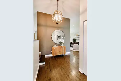 1919 Sunnyside Circle, Northbrook, IL 60062 - Photo 2