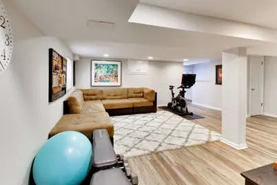 1919 Sunnyside Circle, Northbrook, IL 60062 - Photo 24