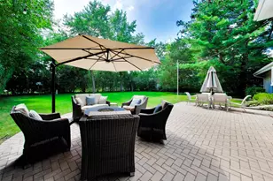 1919 Sunnyside Cir, Northbrook, IL 60062 - Photo 28