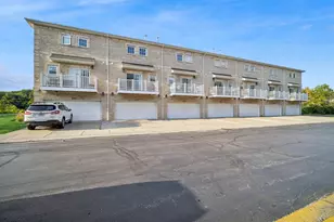 183 N East River Rd, Des Plaines, IL 60016 - Photo 20