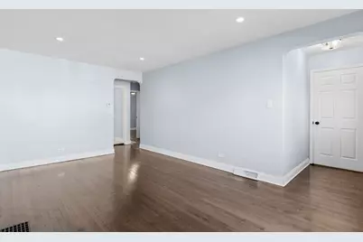 8019 S Francisco Avenue, Chicago, IL 60652 - Photo 4