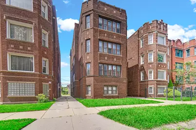 8010 S Phillips Avenue, Chicago, IL 60617 - Photo 2