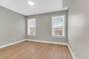 8010 S Phillips Ave, Chicago, IL 60617 - Photo 10