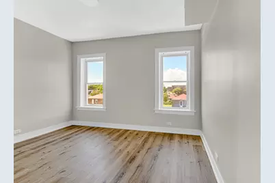 8010 S Phillips Avenue, Chicago, IL 60617 - Photo 18