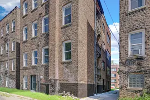 8010 S Phillips Ave, Chicago, IL 60617 - Photo 20
