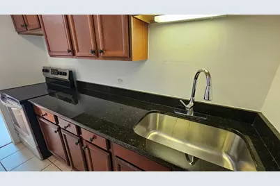 2250 N Lincoln Avenue #403, Chicago, IL 60614 - Photo 8