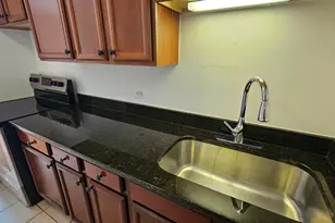 2250 N Lincoln Ave, Chicago, IL 60614 - Photo 8