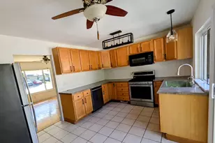 149 N Ashbury Ave, Bolingbrook, IL 60440 - Photo 8