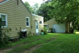 3109 Coleman Ave, Rockford, IL 61101 - Photo 2