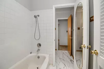 40 Wildwood Road, Elk Grove Village, IL 60007 - Photo 24