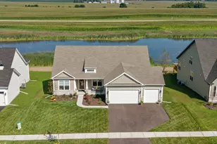 633 Houtz Cir, Elburn, IL 60119 - Photo 4