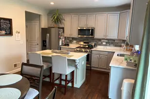 1577 Coral Dr, Yorkville, IL 60560 - Photo 6