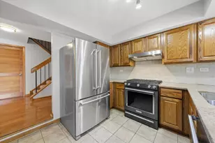 1636 Wildwood Ln, Darien, IL 60561 - Photo 10