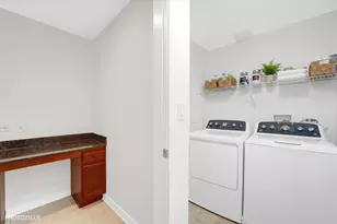425 Benjamin Dr, Vernon Hills, IL 60061 - Photo 24