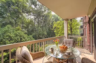 425 Benjamin Dr, Vernon Hills, IL 60061 - Photo 4