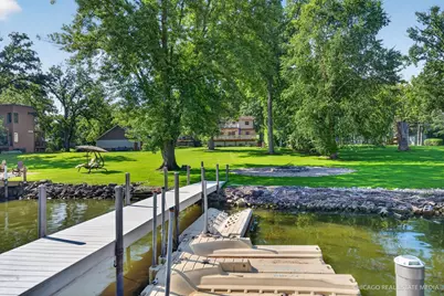 220 Hickory Nut Grove Lane, Cary, IL 60013 - Photo 12
