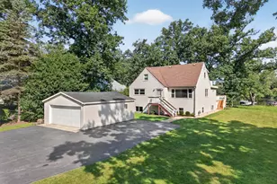 220 Hickory Nut Grove Ln, Cary, IL 60013 - Photo 1