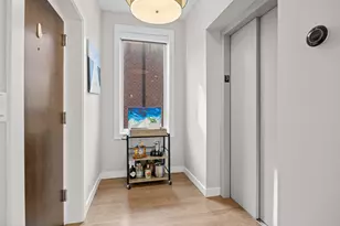 2301 W Wolfram St, Chicago, IL 60618 - Photo 2