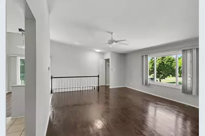 495 Harrison Court, Vernon Hills, IL 60061 - Photo 4