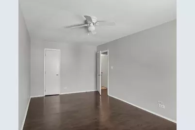 495 Harrison Court, Vernon Hills, IL 60061 - Photo 12
