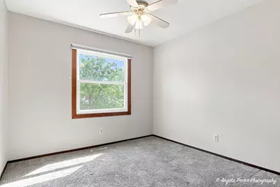 5112 W Greenbrier Drive, McHenry, IL 60050 - Photo 18