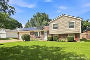 5112 W Greenbrier Dr, McHenry, IL 60050 - Photo 2