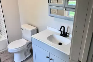 39330 N Emmaus Ave, Beach Park, IL 60087 - Photo 12