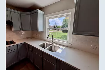 39330 N Emmaus Avenue, Beach Park, IL 60087 - Photo 28
