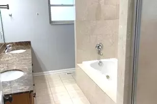 1327 W Walton St, Chicago, IL 60642 - Photo 16
