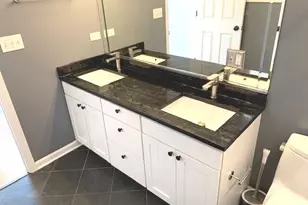 1327 W Walton St, Chicago, IL 60642 - Photo 12