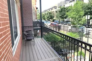 1327 W Walton St, Chicago, IL 60642 - Photo 20