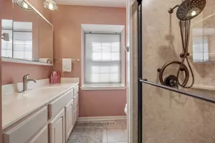 642 Burgundy Ct, Elk Grove Village, IL 60007 - Photo 20