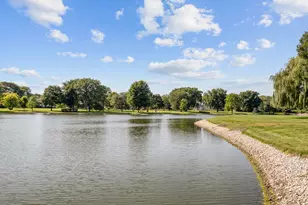 642 Burgundy Ct, Elk Grove Village, IL 60007 - Photo 14