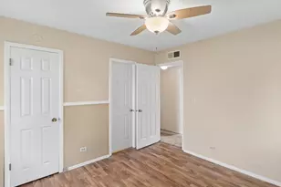 154 Stonehurst Dr, Elgin, IL 60120 - Photo 12