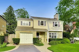 1020 Pontiac Rd, Wilmette, IL 60091 - Photo 1