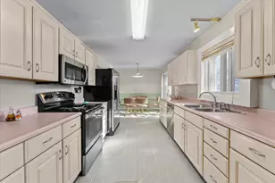 1708 Oak Park Dr, Champaign, IL 61822 - Photo 14