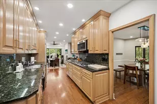 315 N Deere Park Dr, Highland Park, IL 60035 - Photo 10