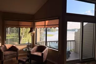 327 Indian Point, Lake Barrington, IL 60010 - Photo 2