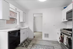 4844 N Harding Ave, Chicago, IL 60625 - Photo 10