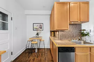 1345 W Greenleaf Ave, Chicago, IL 60626 - Photo 16