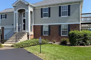613 Legend Ln, McHenry, IL 60050 - Photo 2