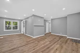 348 Merrimac St, Park Forest, IL 60466 - Photo 4
