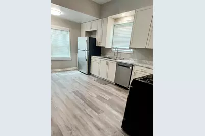 2009 Carmel Boulevard, Zion, IL 60099 - Photo 6